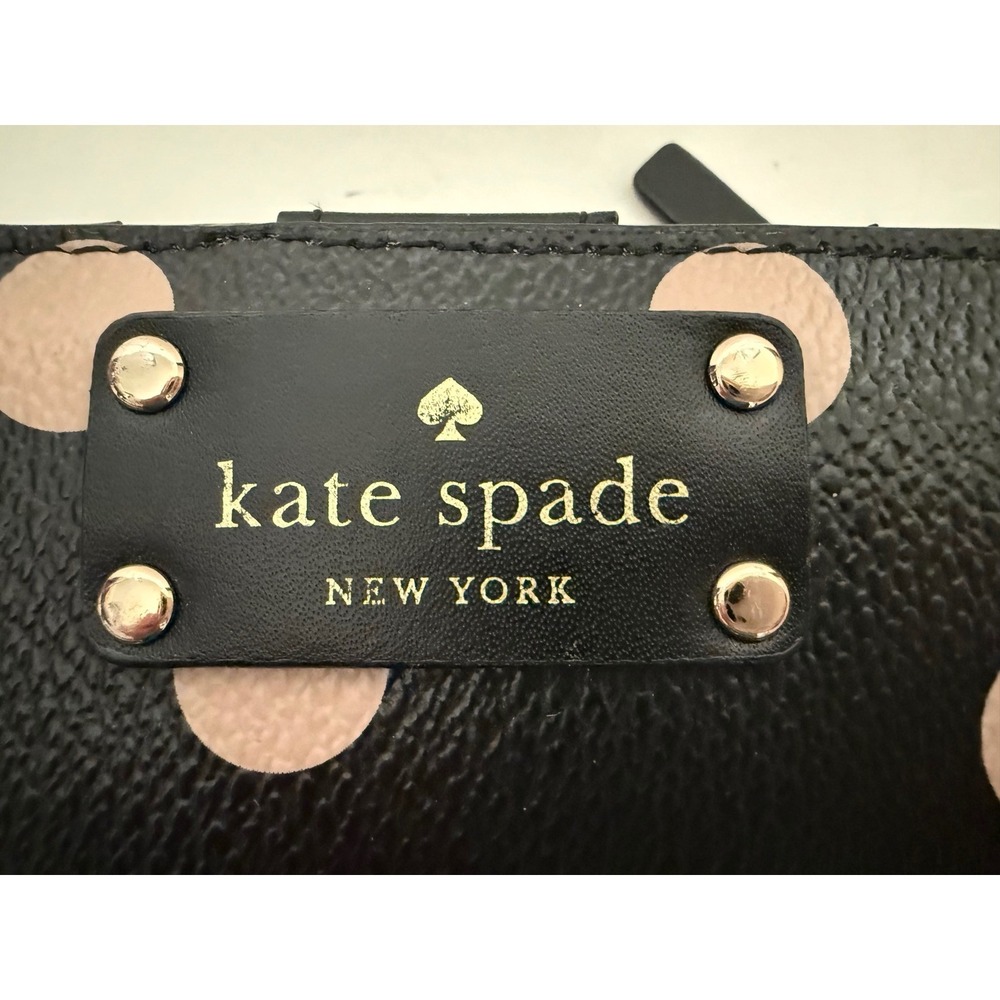 Kate Spade Polka Dot Slim Bifold Wallet Black/Cream Leather Zippered Pocket GUC - Picture 4 of 11